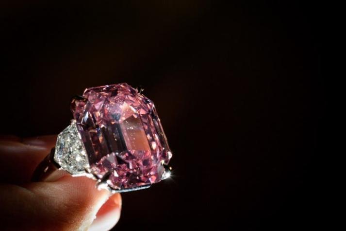 [FOTOS] Conoce el espectacular diamante rosado se vende por casi 50 millones de dólares