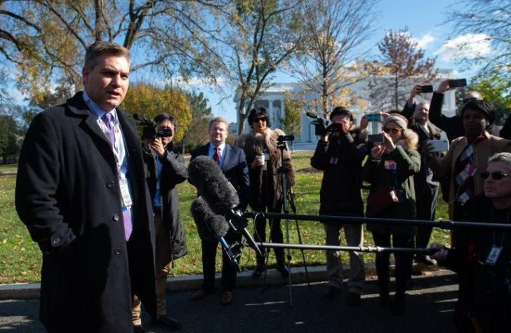 Casa Blanca restituye temporalmente acceso de reportero de CNN