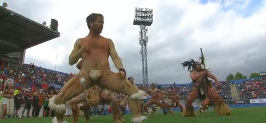 [VIDEO] Revisa el impresionante "hoko" de Rapa Nui en la previa del partido con los Maorí All Blacks