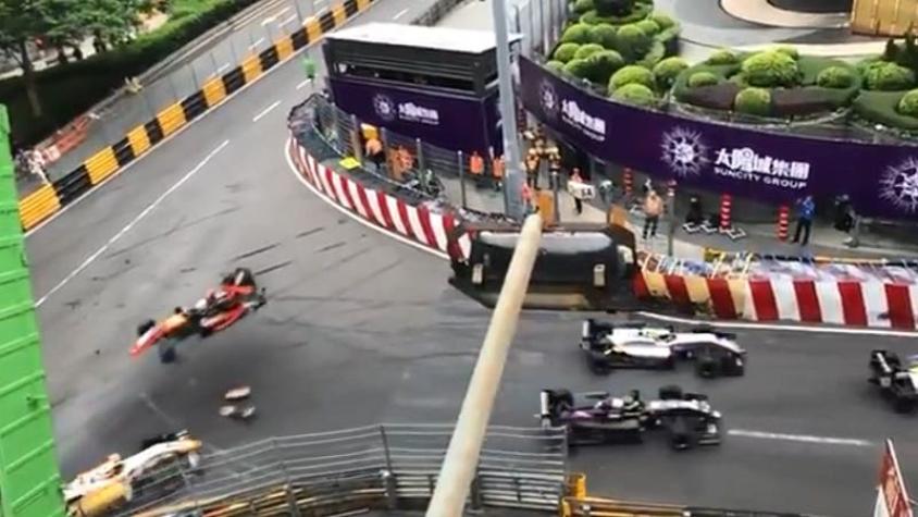 [VIDEO] Piloto accidentada en Fórmula 3 lleva siete horas en el quirófano