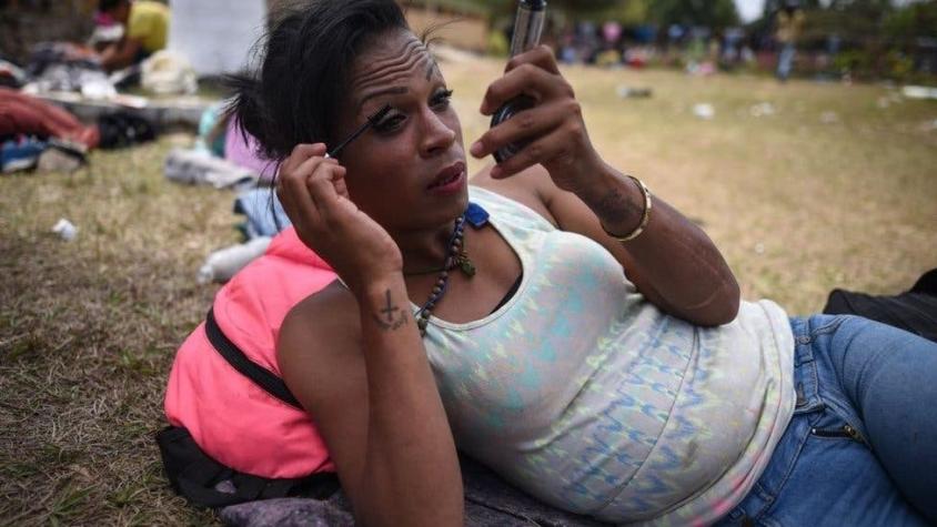 Caravana de migrantes en Tijuana: "Salí de Honduras porque mataron a mi pareja por homofobia"