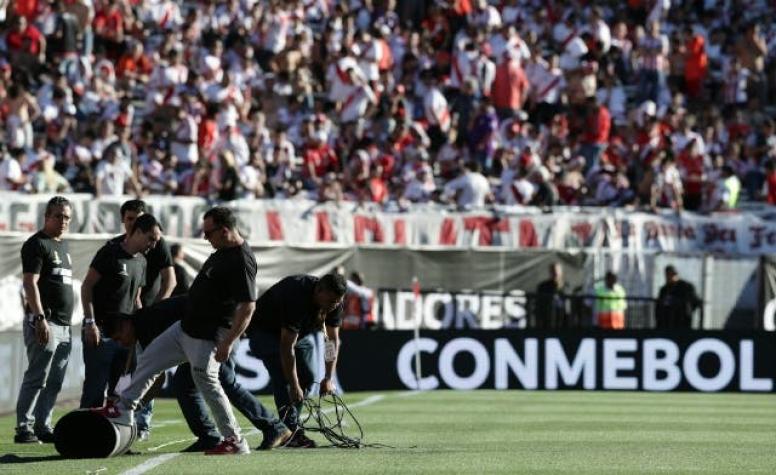 [VIDEO] Incidentes en el Monumental interrumpen entrevista a presidente de River Plate
