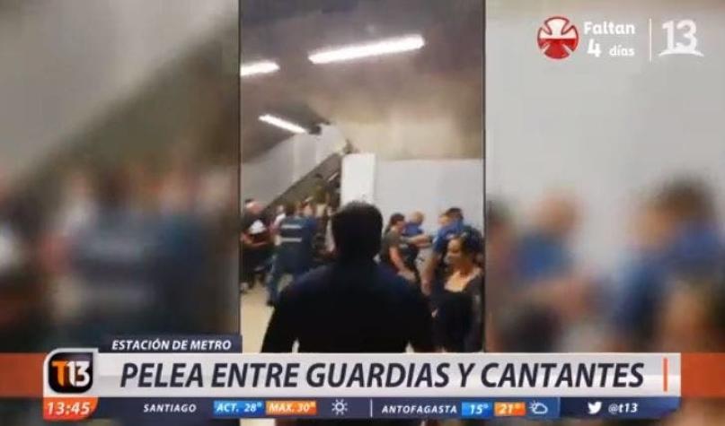[VIDEO] Violento enfrentamiento con cantantes deja a cinco guardias del Metro lesionados