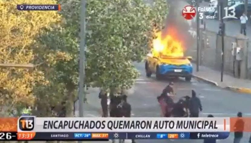 [VIDEO] El desgarrador relato del guardia municipal al que le quemaron el auto en Providencia