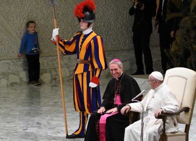 [VIDEO] El niño que se atrevió a interrumpir audiencia del Papa Francisco