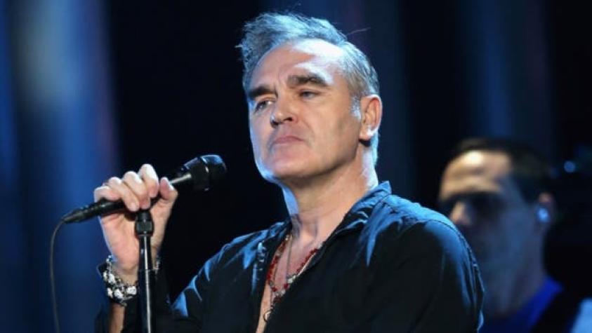 [VIDEO] Fanático golpea a Morrissey durante concierto en Estados Unidos