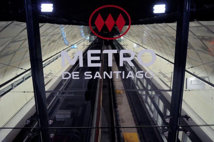 Metro de Santiago normaliza servicio en Línea 1 tras incidente en estación Las Rejas