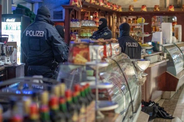 Más de 90 detenidos en operación policial internacional contra la mafia italiana