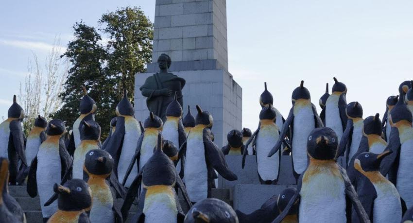 [FOTOS] Mil pingüinos en Plaza Italia: Así han reaccionado las redes sociales