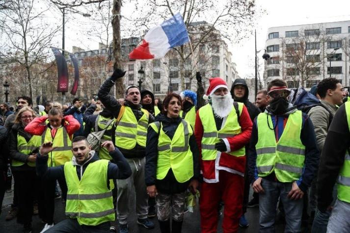 Los "chalecos amarillos" salen a la calle en Francia por quinto sábado consecutivo
