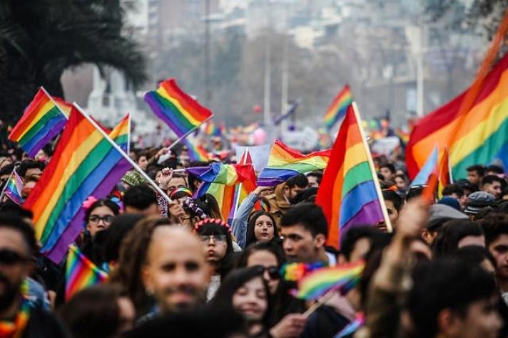 Crean la primera "cápsula del tiempo" por derechos LGBTI de Chile
