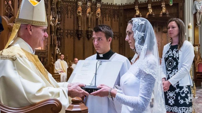 "Soy una virgen consagrada": la vida de las mujeres que deciden casarse con Cristo (y no son monjas)