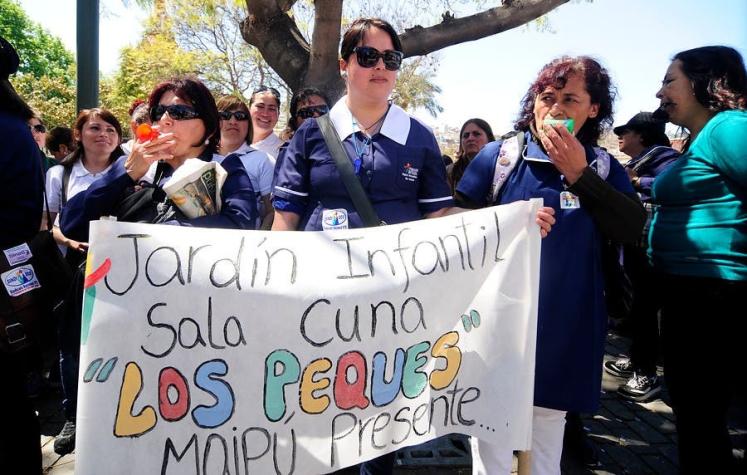 Trabajadoras de Integra protestan en Plaza Italia: Hay más de 950 jardines infantiles sin atención