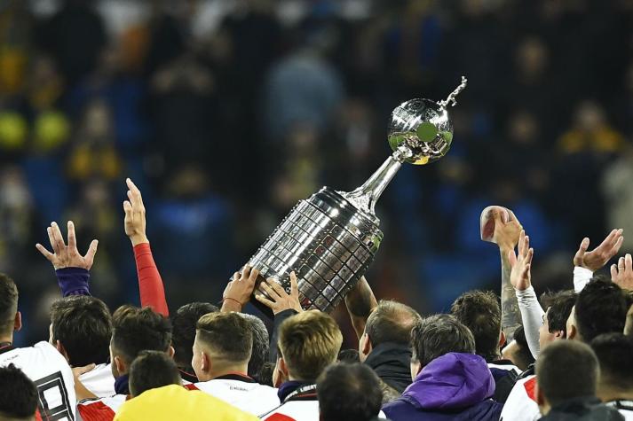 [VIDEO] El insólito error en el trofeo de la Copa Libertadores que revivió el triunfo de River Plate