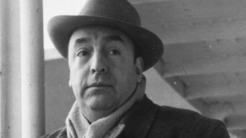 BBC: Por qué hay oposición en Chile a darle el nombre de Pablo Neruda al aeropuerto de Santiago