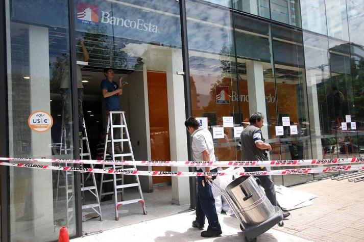[VIDEO] Indagan ataque explosivo a sucursal bancaria en Las Condes