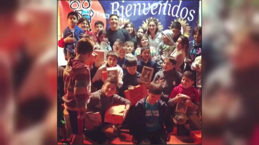 [VIDEO] Alexis hizo visita a niños y estos lo sorprendieron