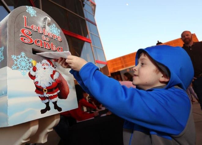 CorreosChile realiza el último llamado a apadrinar cartas de niños para Navidad