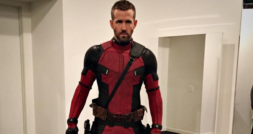 El increíble regalo que envió Ryan Reynolds al fan que redireccionó la web de Avengers a Deadpool