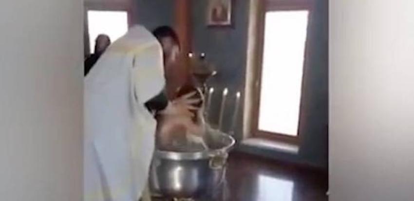 El violento bautizo que terminó con un sacerdote expulsado de la Iglesia Ortodoxa
