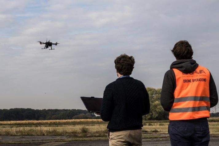 Reino Unido: Aeropuerto de Gatwick suspende operaciones por la presencia de drones