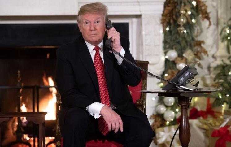 "¿Todavía crees en Santa?": El desafortunado comentario que le hizo Trump a un niño de siete años