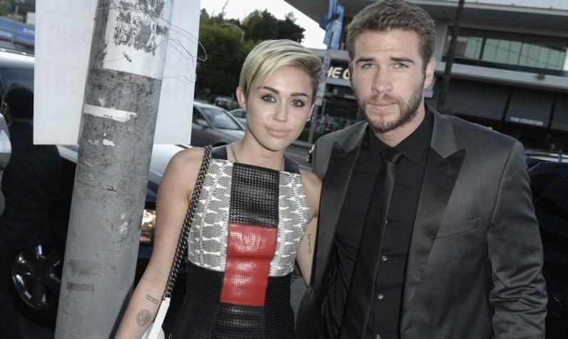 [FOTO] Miley Cyrus confirma boda con Liam Hemsworth y publica su primera imagen casada