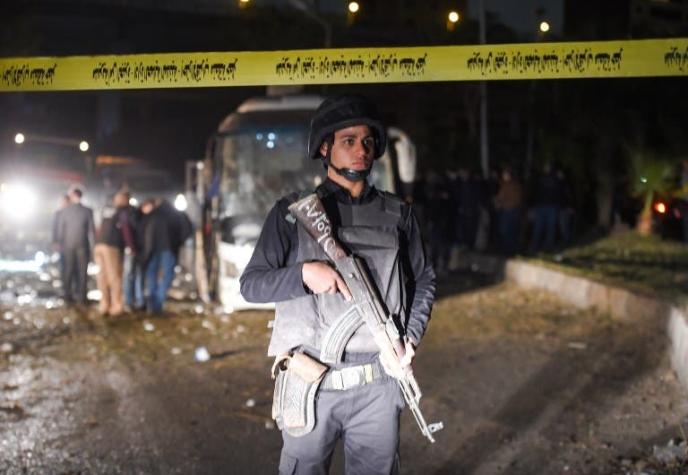 La policía egipcia mata a "40 terroristas" tras ataque a turistas en Guiza