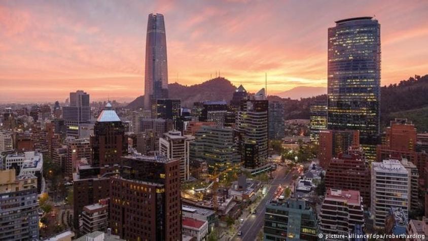Forbes destaca a Chile como el mejor país de Sudamérica para hacer negocios en 2019