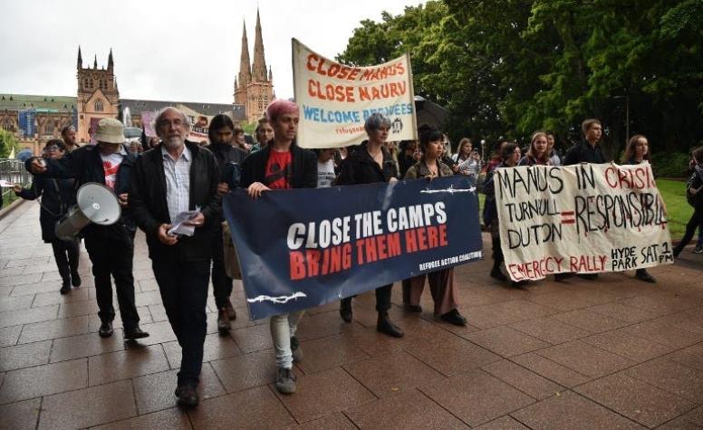 Australia cierra controvertido centro de detención de inmigrantes