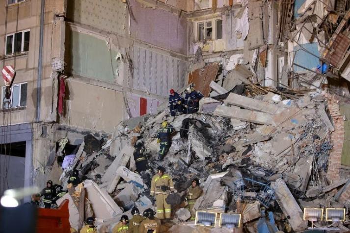 Rusia: Nuevo balance indica que explosión de edificio deja 37 muertos