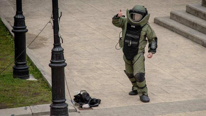 Atentado en Santiago: Así son los trajes antibombas que utiliza el GOPE