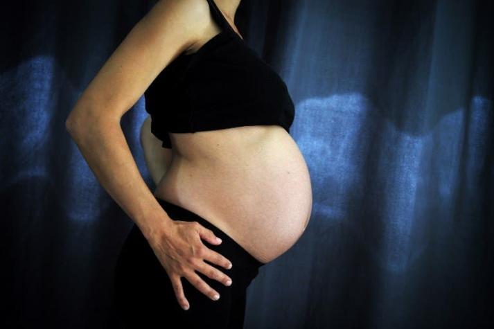 Mujer embarazada quiere divorciarse tras conocer el nombre que su esposo le quiere poner al bebé