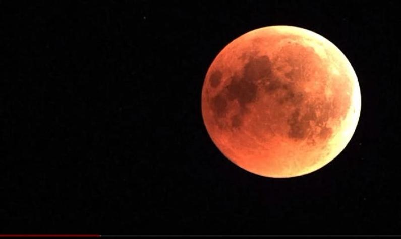 [VIDEO] La fecha en la que se verá la "Superluna de sangre" en Chile