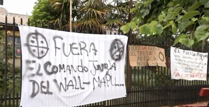 [VIDEO] Carabineros desaloja municipalidad de Ercilla tras 12 días de toma