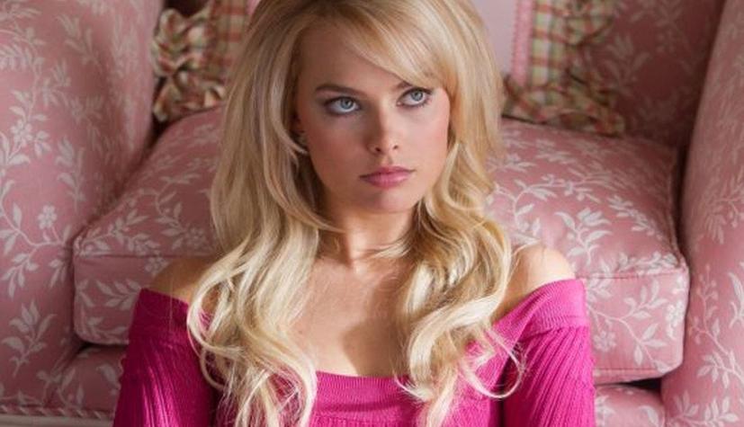 Confirman a Margot Robbie para interpretar a Barbie en la versión live-action de la película