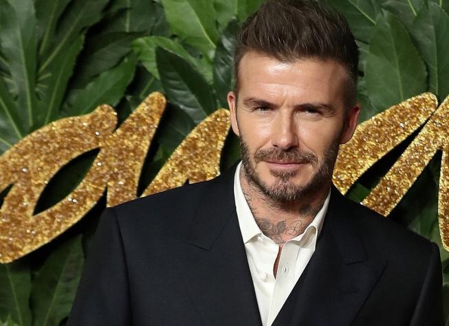 [FOTOS] David Beckham sorprende al posar con un extravagante maquillaje en revista británica