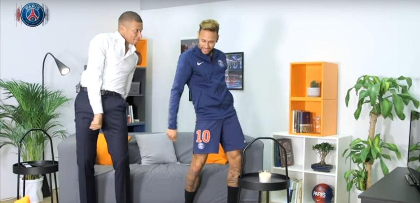 [VIDEO] Neymar le enseña a bailar a un tieso Kylian Mbappé