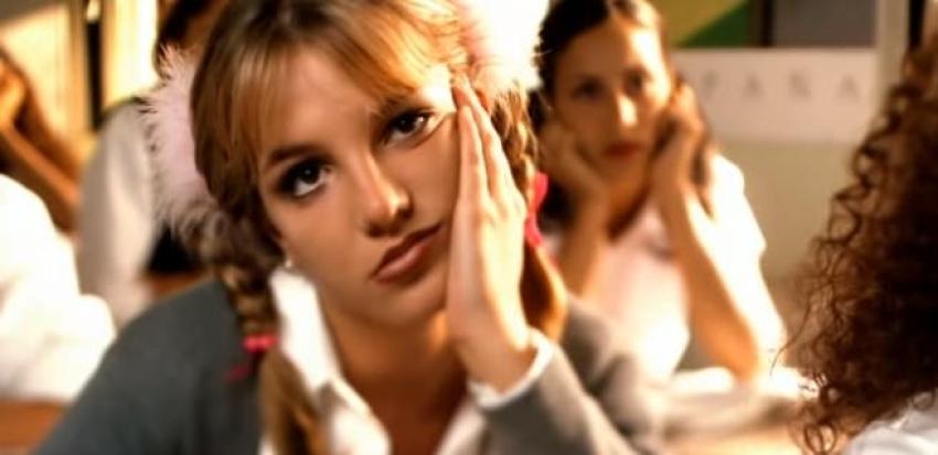 Britney Spears celebra los 20 años de su icónico álbum "...Baby One More Time"