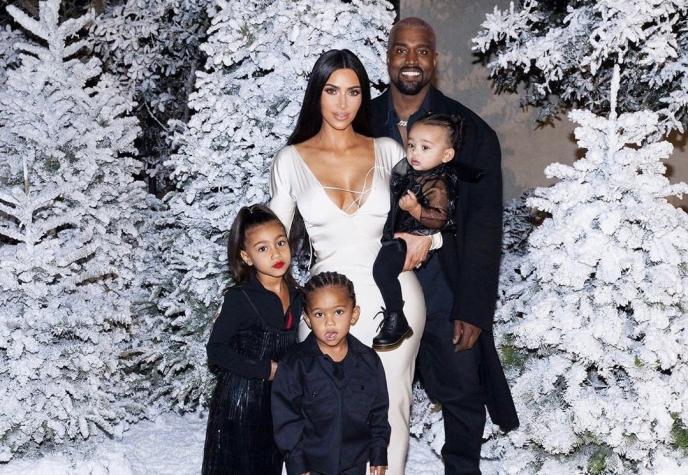Kim Kardashian revela la estúpida forma en la que se filtró que tendrá un cuarto hijo