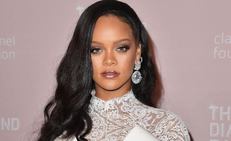 El padre de Rihanna negoció una gira por Latinoamérica sin la autorización de la artista
