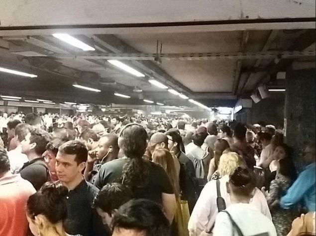 Tren detenido provocó aglomeración en estaciones de Línea 1 del Metro