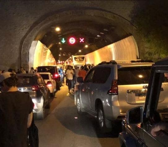 Auto se quema en túnel Lo Prado y genera gran congestión vehicular