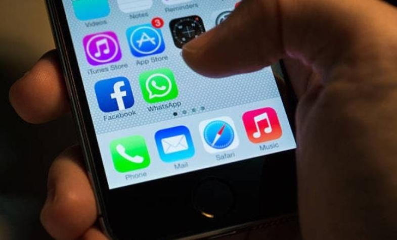 Usuarios reportan falla masiva de WhatsApp