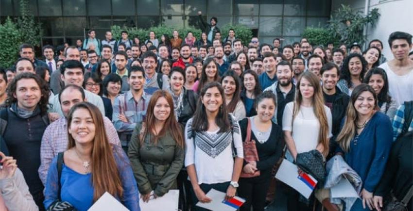 "Beca técnicos para Chile": Revisa cómo postular a programa de pasantías en el extranjero