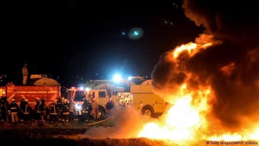 México: suben a 107 los muertos por explosión de toma ilegal de gasolina