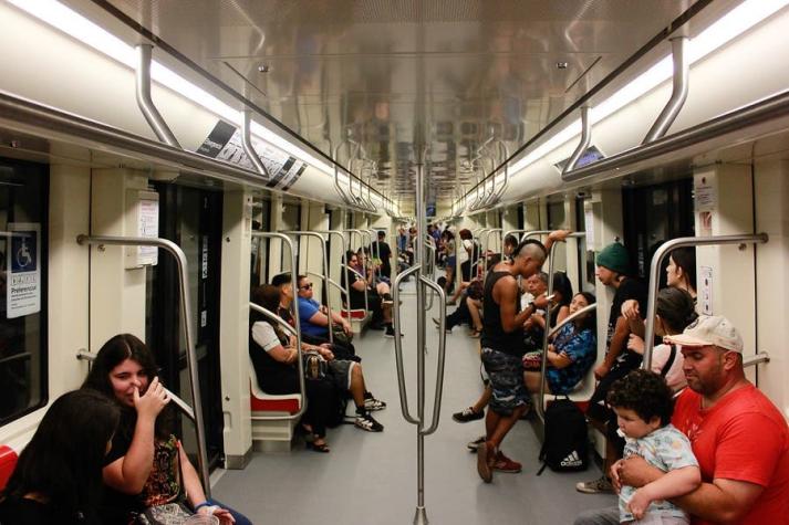 Metro llegará a los $800 en horario punta: revisa los valores del transporte público en Santiago