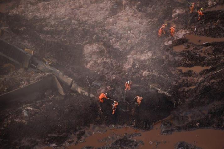 [VIDEO] Ruptura de dique minero en Brasil deja al menos 9 muertos y cientos de desaparecidos