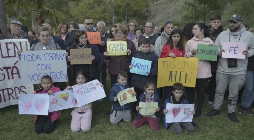 [VIDEO] España despide a niño que cayó en un pozo