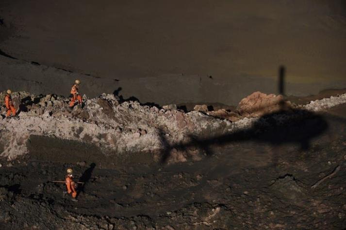 Suben a 58 las personas fallecidas tras desastre en mina de Brasil, según Defensa Civil